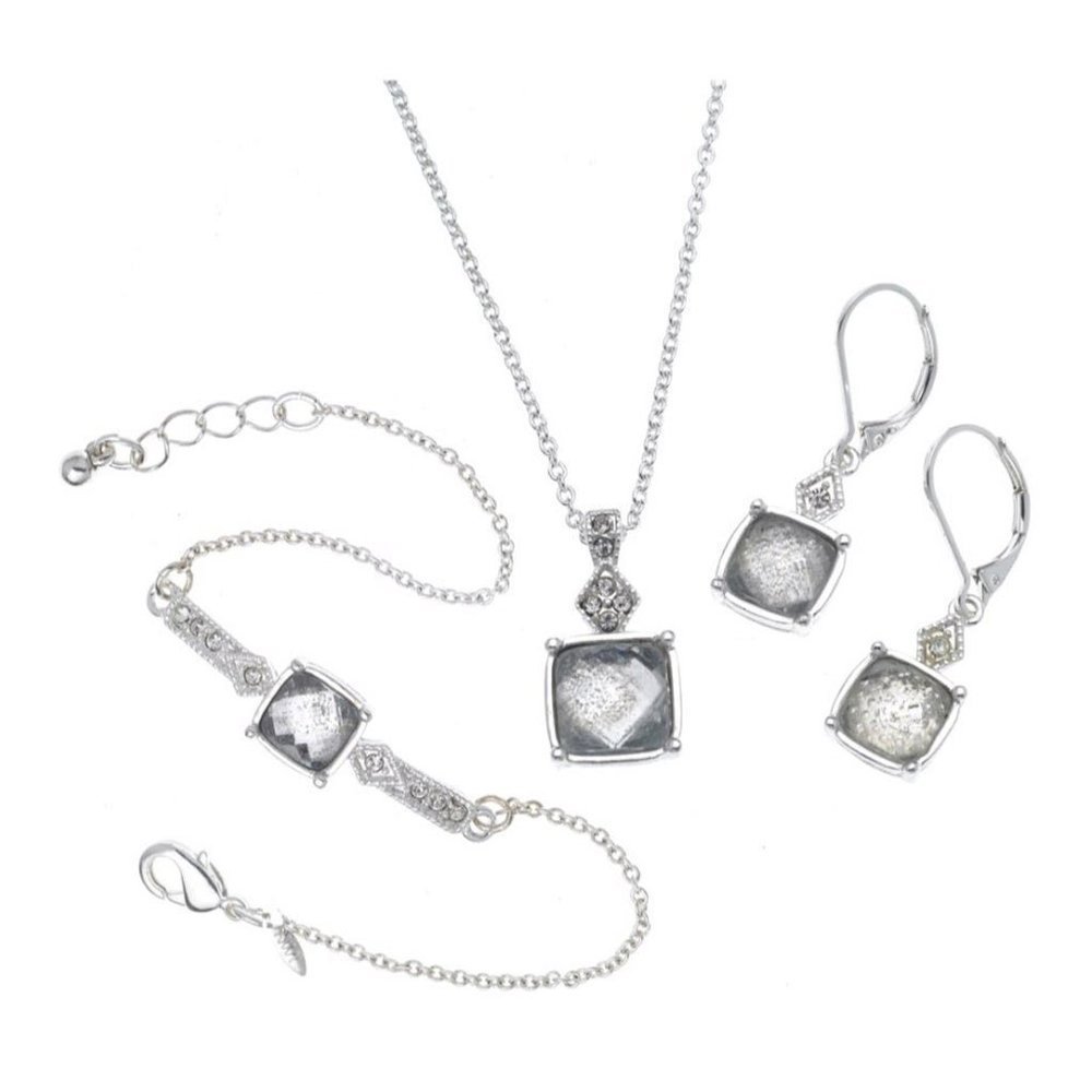 Avon birthstone clear stone set